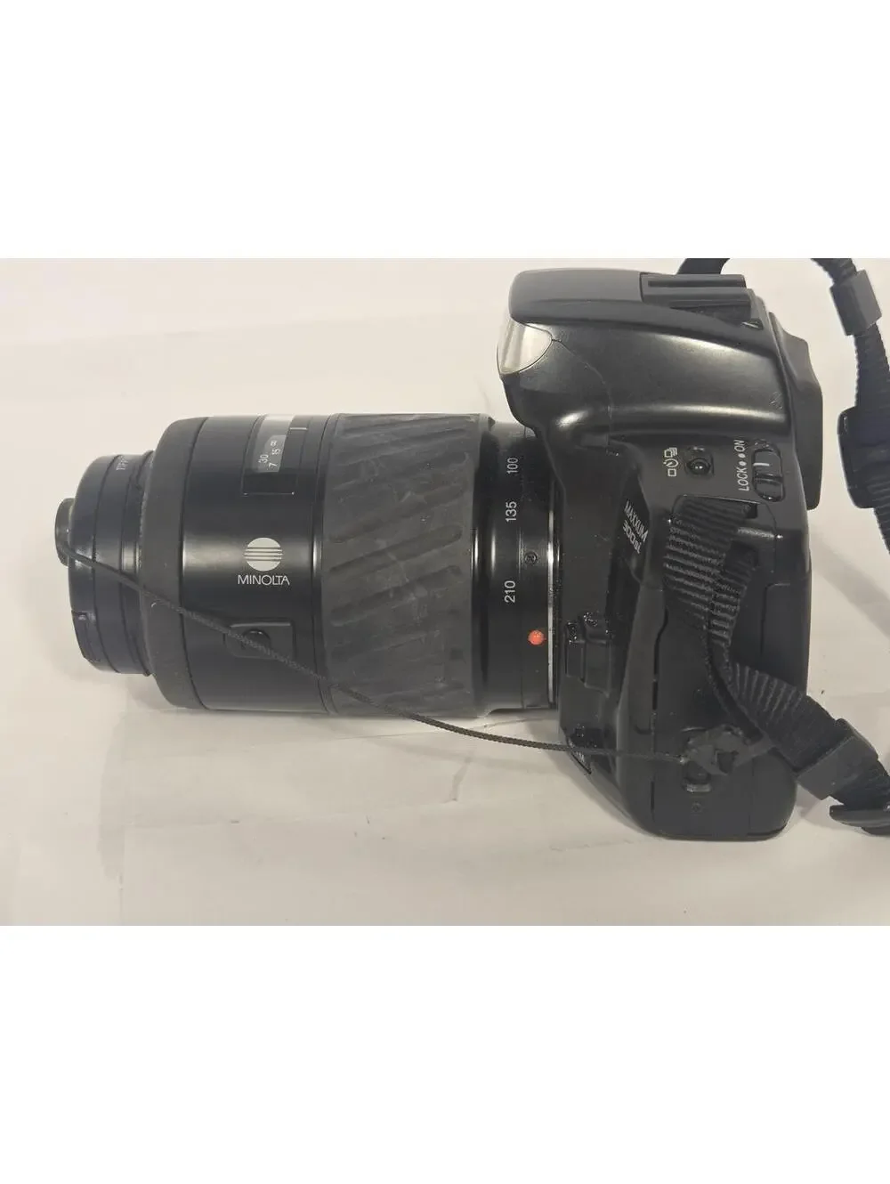 Vintage Minolta Maxxum 300si 35mm SLR Film Camera AF 70-210mm Lens Black Strap